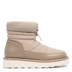 UGG Women's Classic Mini Blow Sand